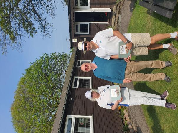 GC doubles 10th May: Division winners Rosemary and David